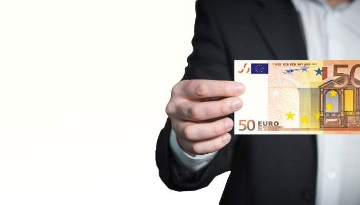 最新疫情请战书：全球健康危机面前的我们